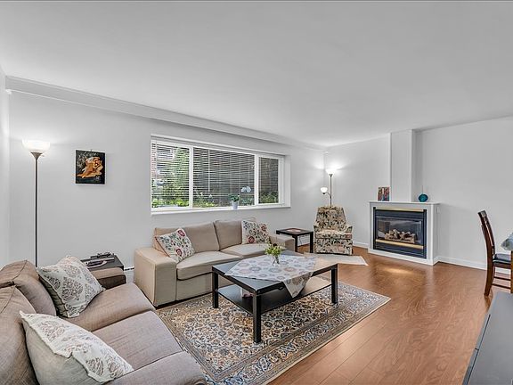 3rd image of 1420 Chesterfield Ave #1