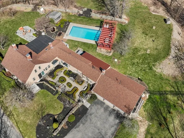 71 Prindle Hill Rd, Charlton, MA 01507