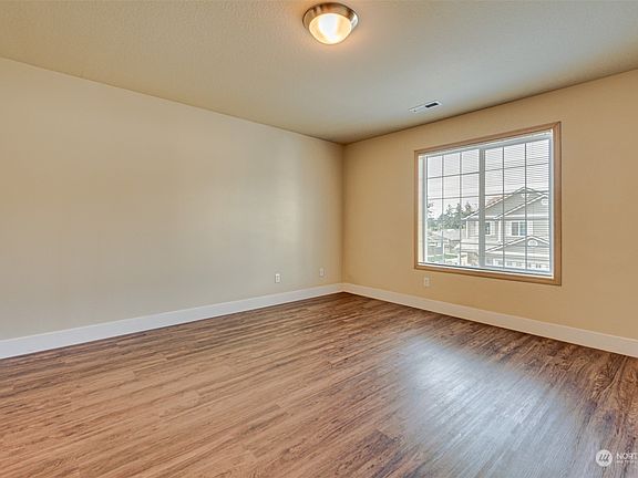 4th image of 2609 NE 105 Court