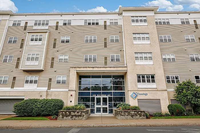 1st image of 140 Railroad Ave APT B213