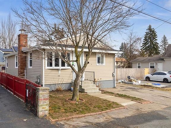 3rd image of 137 De Pinedo St