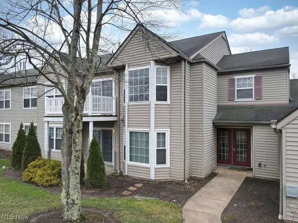 1071 Fleetwood Dr APT A, Northfield, OH 44067