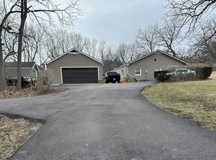 38W311 State Route 64 Hwy, Saint Charles, IL 60175