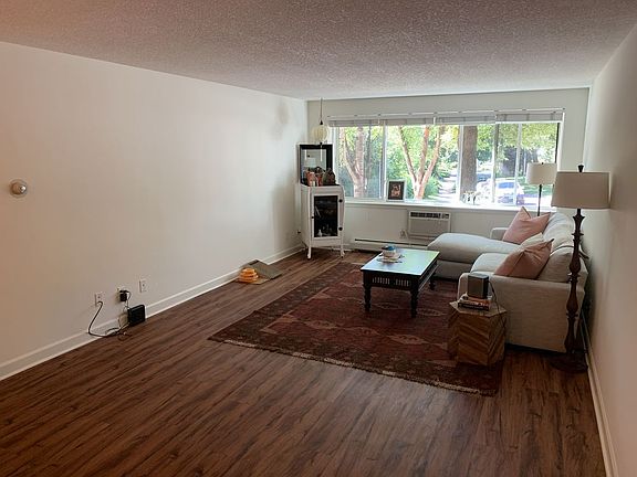 5th image of 2700 44th St W #109