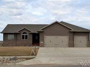 420 Penny St, Tea, SD 57064