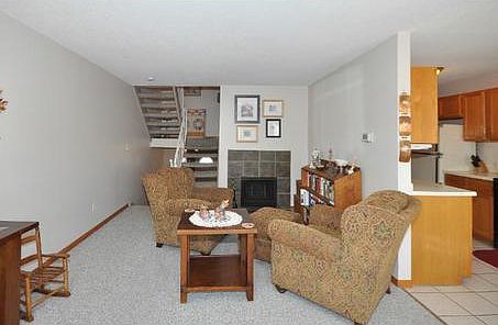 5th image of 1640 City View Dr