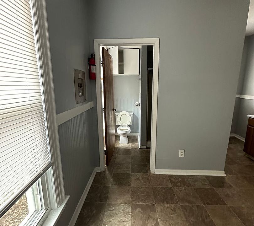 2nd image of 413 W Forest Ave #2019