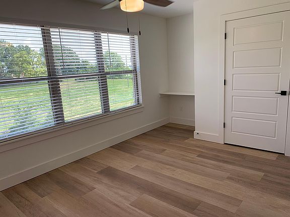 3rd image of 2630 SW Livingston Sq #2