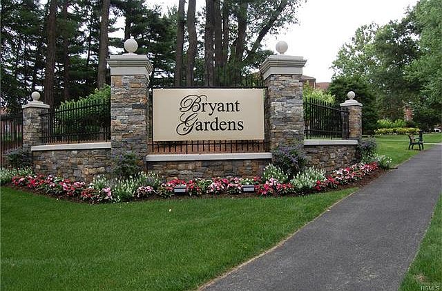 1st image of 7 Bryant Cres APT 1J