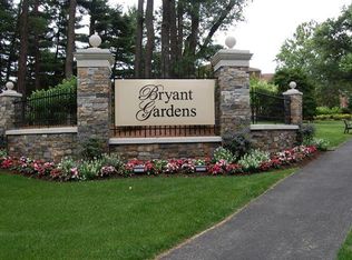 7 Bryant Cres APT 1J, White Plains, NY 10605