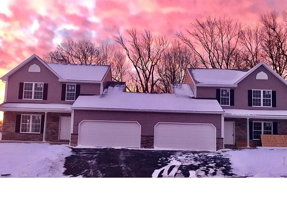 2nd image of 6 Regina Dr