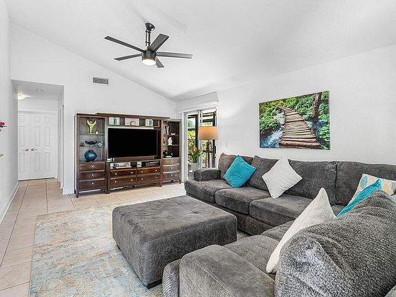 5th image of 9108 Chrysanthemum Drive