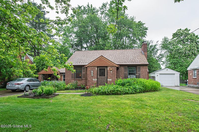 4th image of 108 Vaughn Drive