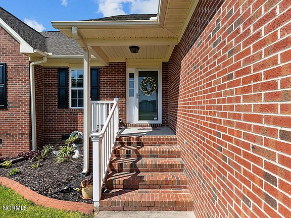 3rd image of 6858 County Place Drive
