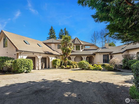 5th image of 15805 SE 16th Street
