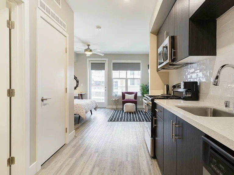 Amo Apartments Little Italy — Photo 59