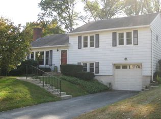 26 Wasson Dr, Poughkeepsie, NY 12603