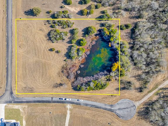 3rd image of 723 Vintage Shores Dr