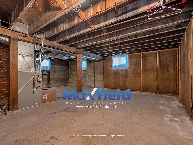 2506 S Douglas St — Photo 14