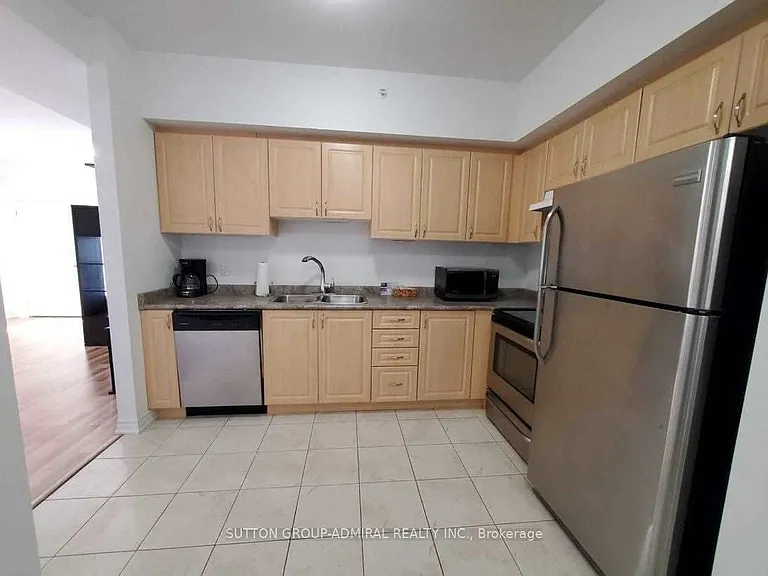 40 Ferndale Dr S #304 — Photo 8