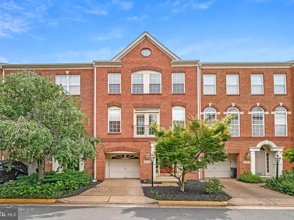 2849 Laura Gae Cir, Vienna, VA 22180
