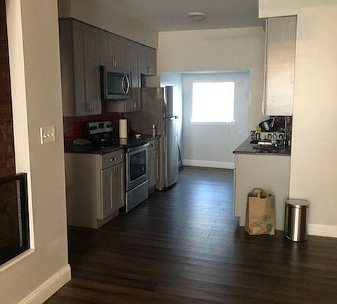 3rd image of 3461 Palmetto St
