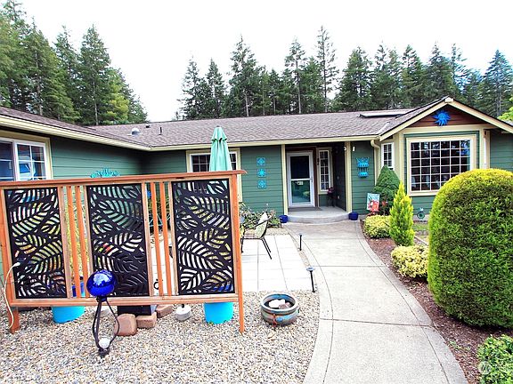 3rd image of 450 E Hillside Drive