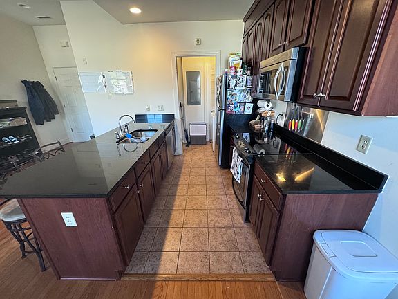 4th image of 1328 W Cary St APT 2D