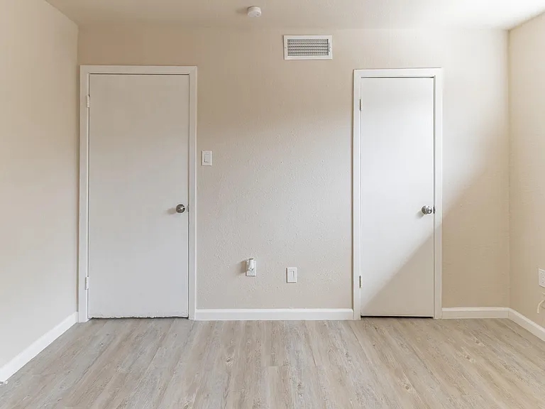 6815 Beachwood St #1 — Photo 19
