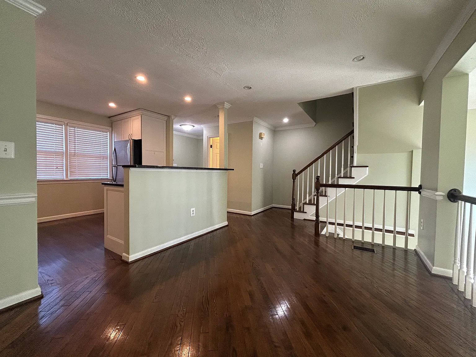 102 Gold Kettle Dr — Photo 2