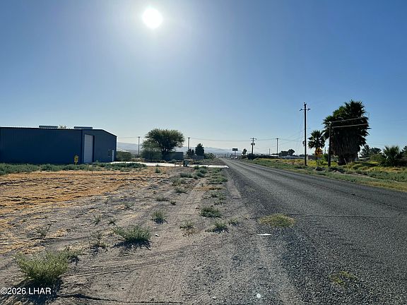 4th image of 1951 E Courtwright Rd