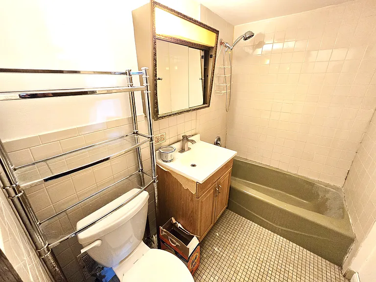 2618 S Shields Ave #B — Photo 2