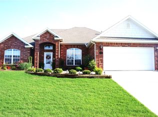 206 Camelot, Rogers, AR 72756