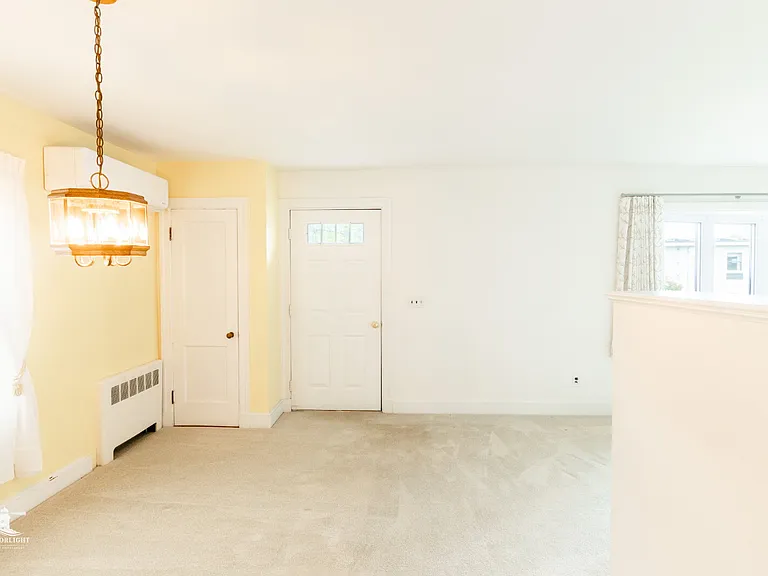 44 Westbrook St — Photo 6