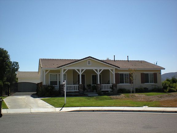 3rd image of 23899 Nutwood Way