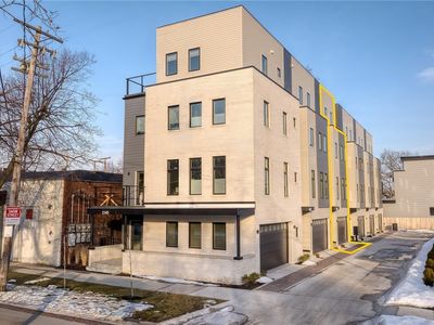 2149 Columbus Rd, Cleveland, OH, 44113