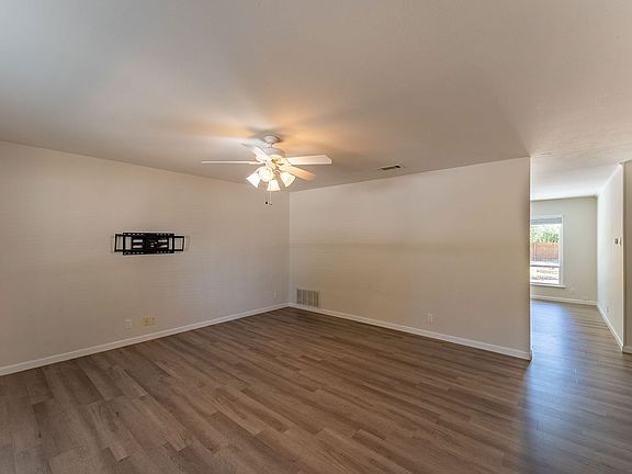 4th image of 7509 E Crest Dr