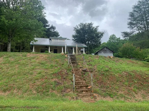 805 Bethabara Rd, Hayesville, NC 28904