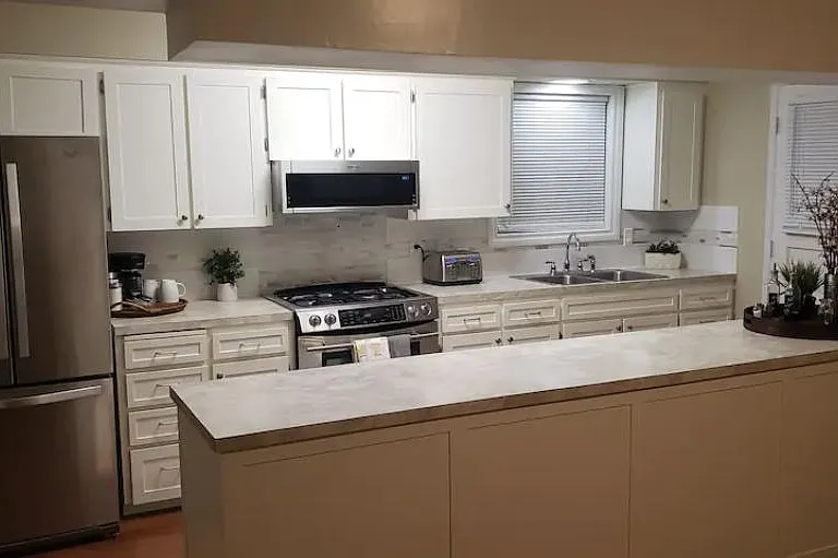 8705 N Wayland Ave — Photo 1