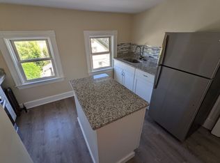 33 Bright St APT 3, Northampton, MA 01060