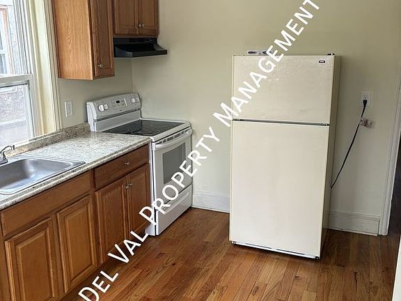 4th image of 4421 Wayne Ave #2S