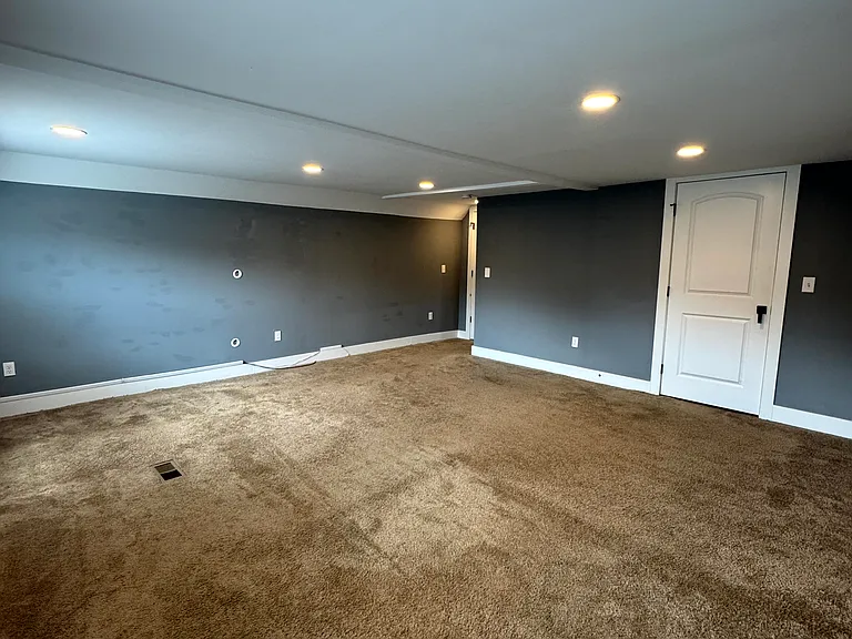 215 Brehl Ave — Photo 9