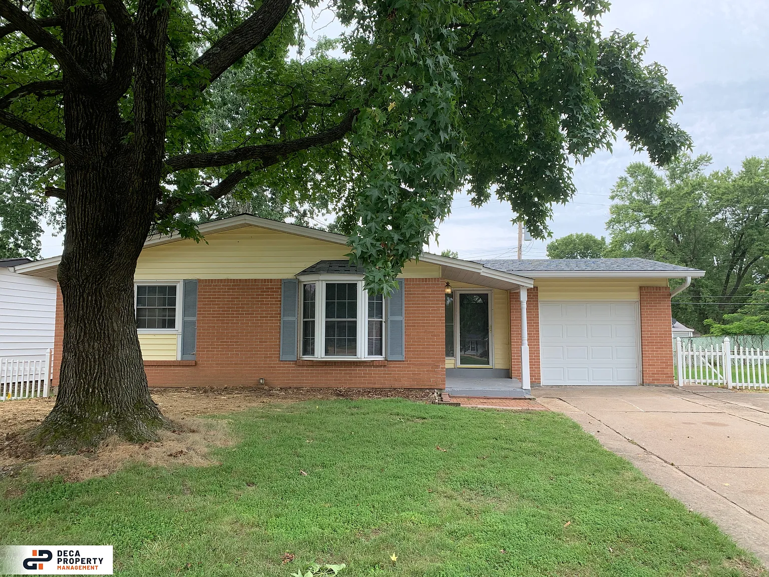 620 Lawnview Dr photo 1