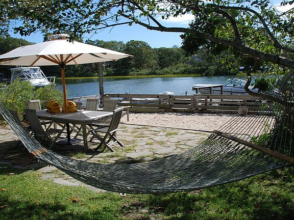 3rd image of 85 Lake Dr