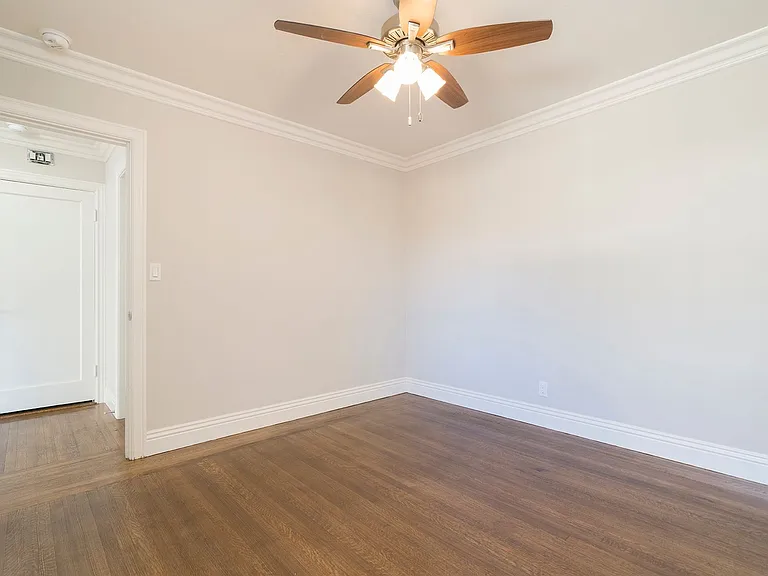 433 Adams St #1E — Photo 10