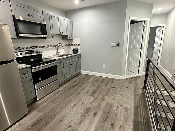 2nd image of 5916 Osage Ave Floor 2