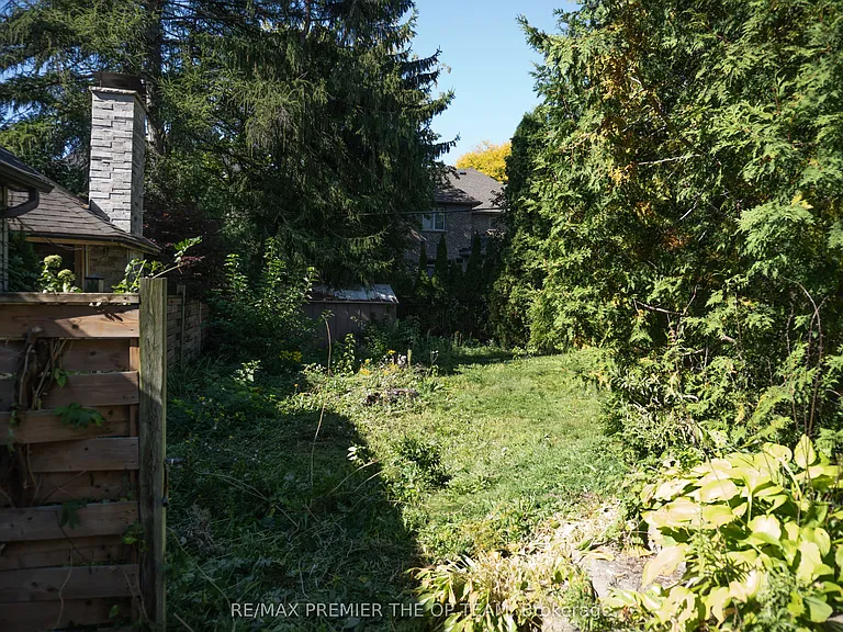 148 Martin Grove Rd #UPPER — Photo 20