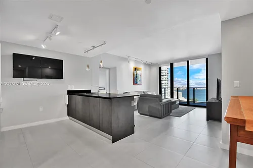 1010 Brickell Ave #2902 Photo 1