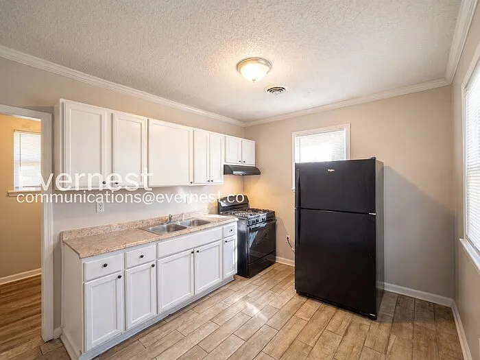 362 Hewlett Rd — Photo 5