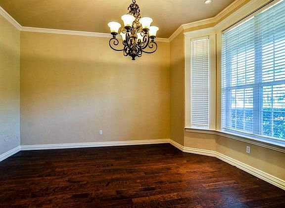 5th image of 3625 Wooded Creek Cir